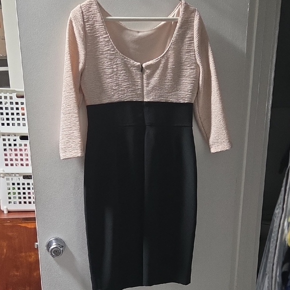 London Times Elegant Black and Cream Long Sleeve Dress - Picture 4 of 4